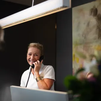 Am Empfang: Meike Kaiser